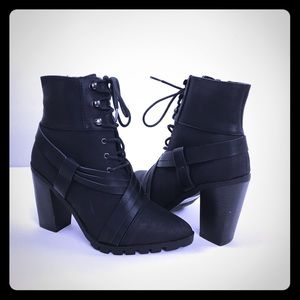 "QUPID" Womens Black Lace-UP Heeled Boots  7.5 m